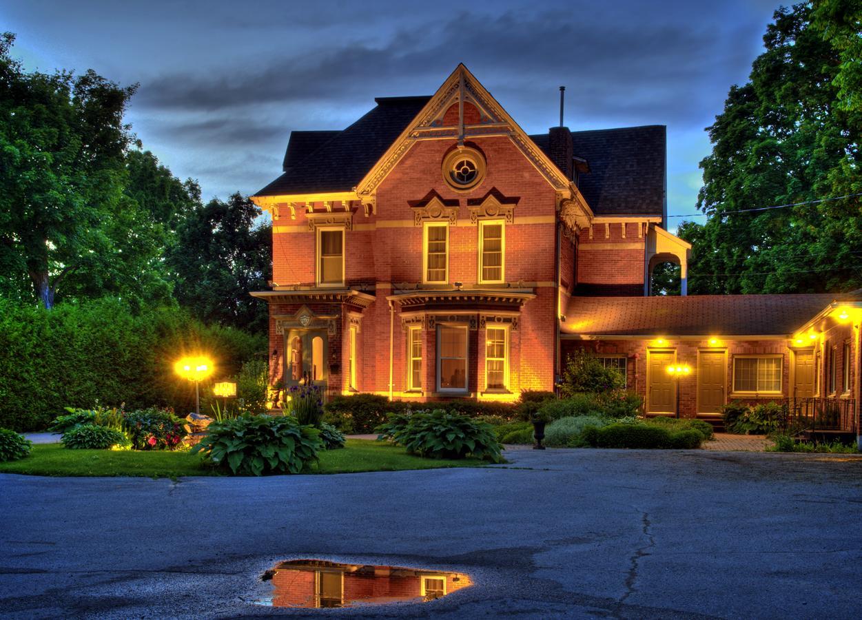 The Woodview Inn Gananoque Exteriér fotografie